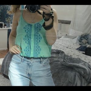 Women’s shirt